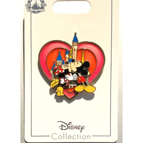 NEW Disney Parks Mickey and Minnie MOTION Kissing Valentines Day Pin - Picture 1 of 6